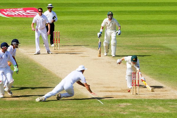 Andrew Strauss dismisses Michael Clarke Day 5 