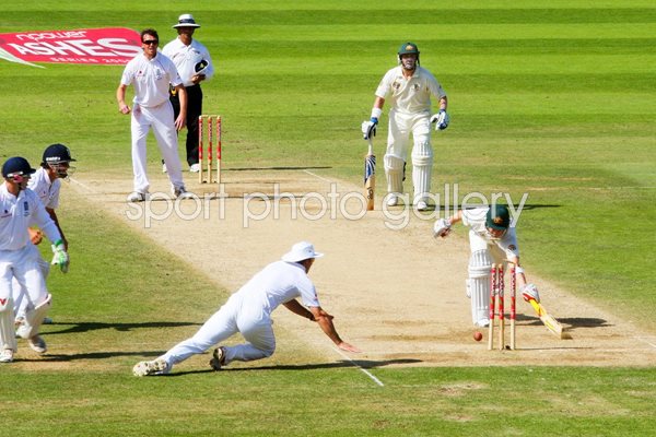 Andrew Strauss dismisses Michael Clarke Day 5 