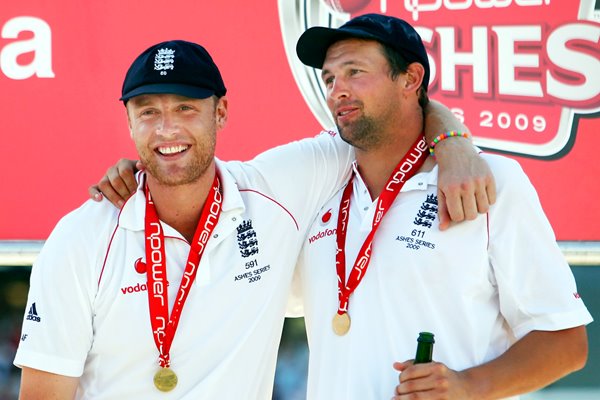 Freddie and Harmy enjoy Ashes Success 