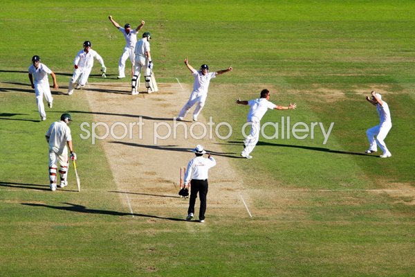 Moment of Victory - Ashes Regained Oval 2009