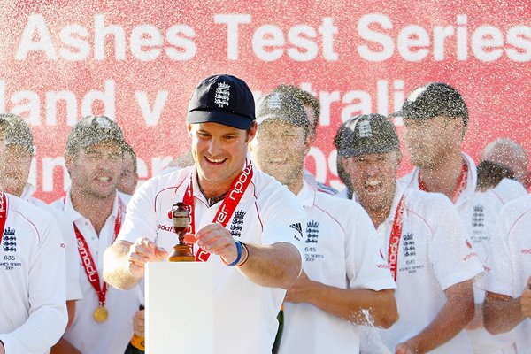 Ashes Coming Home - Oval 2009 