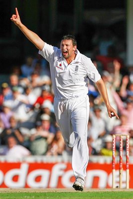 Steve Harmison celebrates Stuart Clarke wicket