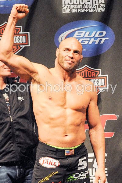 Randy Couture v Nogueira Weigh-In 2009