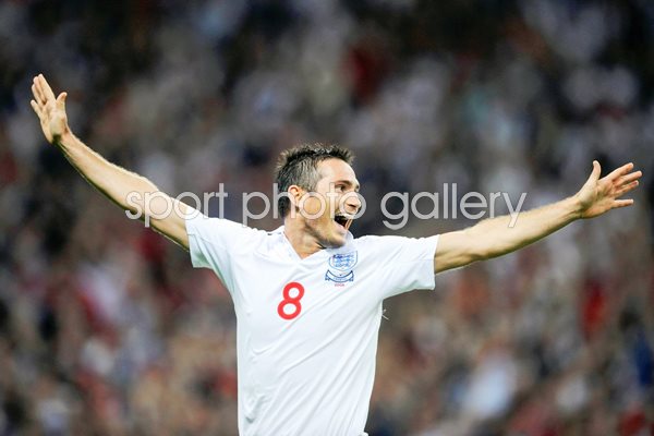 Frank Lampard celebrates scoring v Croatia