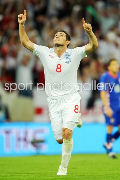 Frank Lampard trademark celebration Wembley 2009
