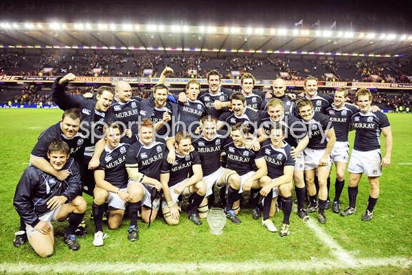 Scotland team celebrate win v Australia 2009