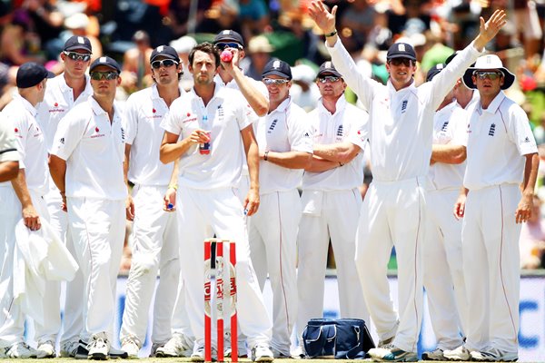 England wait for decision Centurion 2009