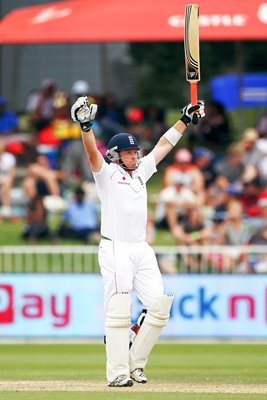 Ian Bell celebrates Durban century