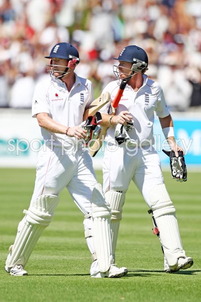 Ian Bell and Paul Collingwood - Day 5, Newlands 2010