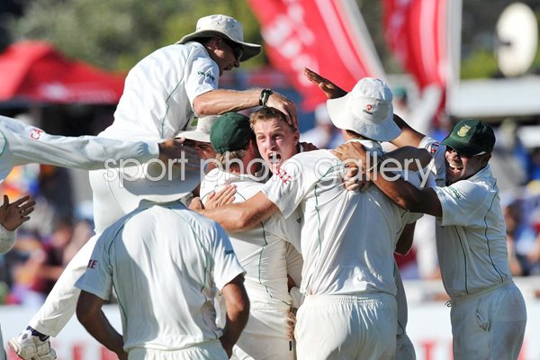 South Africa mob Morne Morkel Cape Town 2010