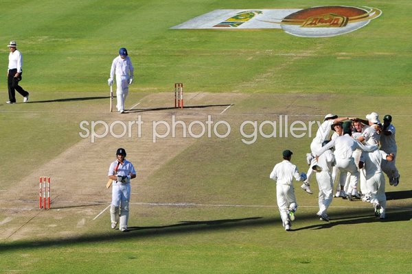 Morne Morkel ends Ian Bell Marathon - 2010