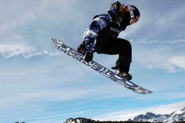 Shaun White Snowboarding Grand Prix Mammoth Lakes Images, Snowboarding  Posters