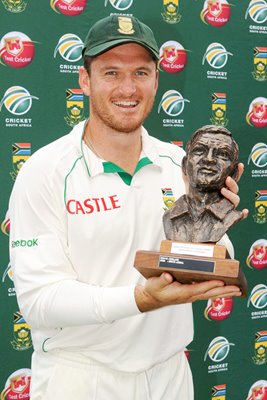Graeme Smith with Basil D'Oliveira trophy