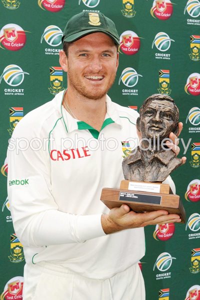 Graeme Smith with Basil D'Oliveira trophy