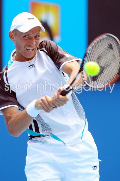 Nikolay Davydenko in action 2010 Australian Open 