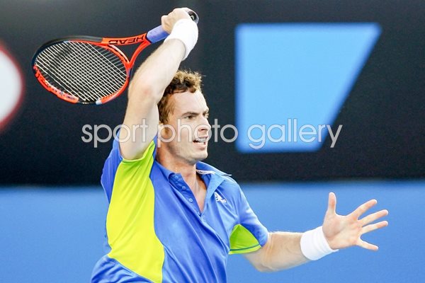 Andy Murray in full flow v Cilic