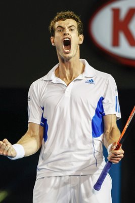 Andy Murray celebrates key point v Cilic