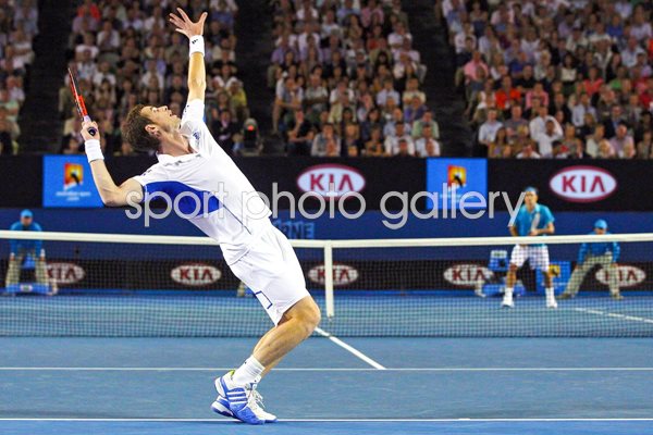Andy Murray serves to Roger Federer