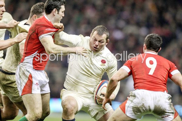 Steve Thompson in action v Wales