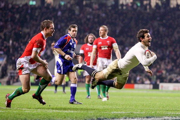 Danny Care dives over to score v Wales