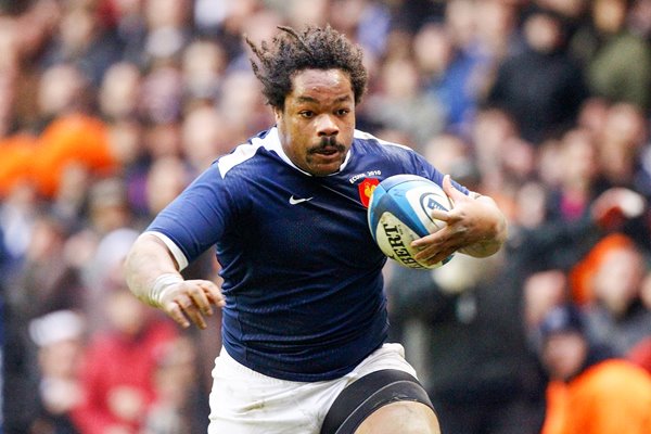 Mathieu Bastareaud powers over to score