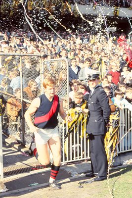 1943 Grand Final - Barry Davis - Bombers v Tigers