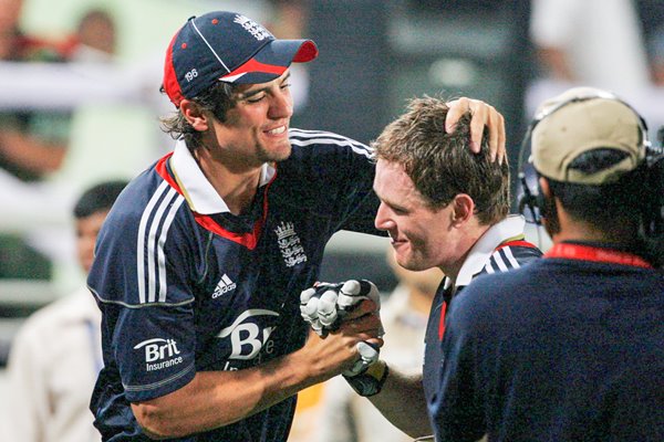 Captain Cook & England's hero Eoin Morgan