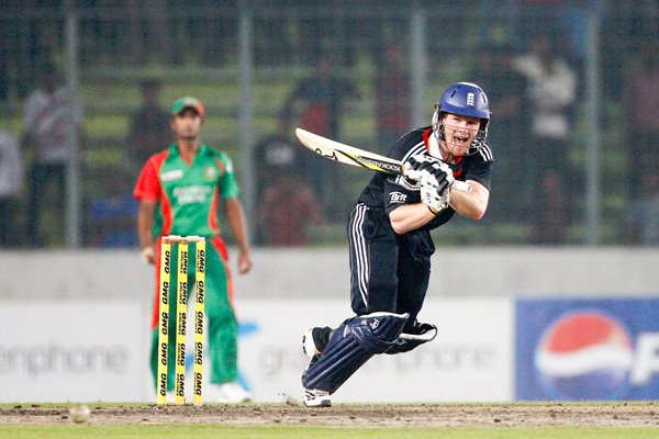 Eoin Morgan showcases full array of shots in Dhaka