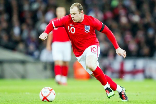 Wayne Rooney on the ball for England v Egypt 