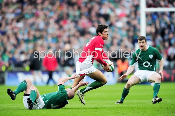 James Hook tackled by Keith Earls