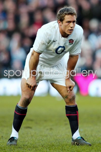 Jonny Wilkinson takes a breather v Scotland 