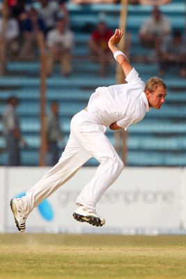 Stuart Broad bowling v Bangladesh 2010