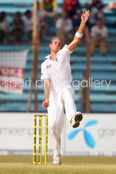 Stuart Broad Bowling Delivery Stride 2010