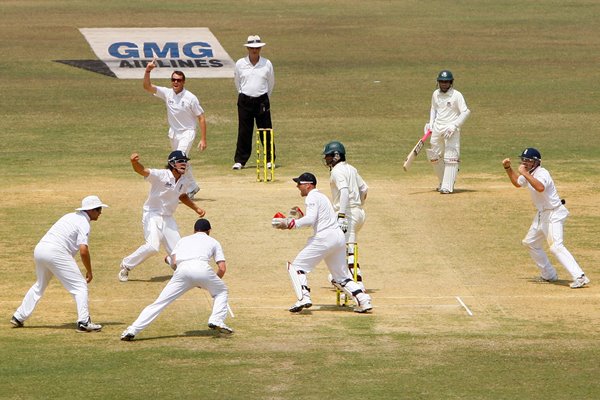 Graeme Swann takes a Bangladesh wicket 2010