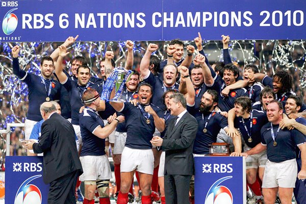 France celebrate 2010 Six Nations Grand Slam