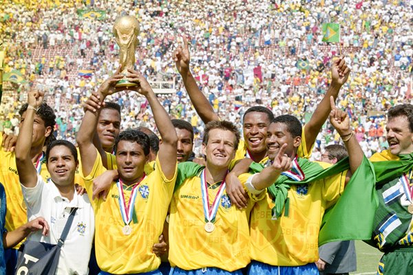 Romario, Dunga and the Brazilian team celebrate