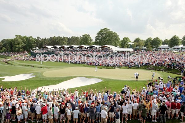 Rory McIlroy birdies 18 to shoot 62 and win by 4