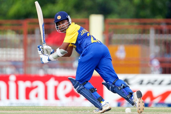 Mahela Jayawardene in action for Sri Lanka 