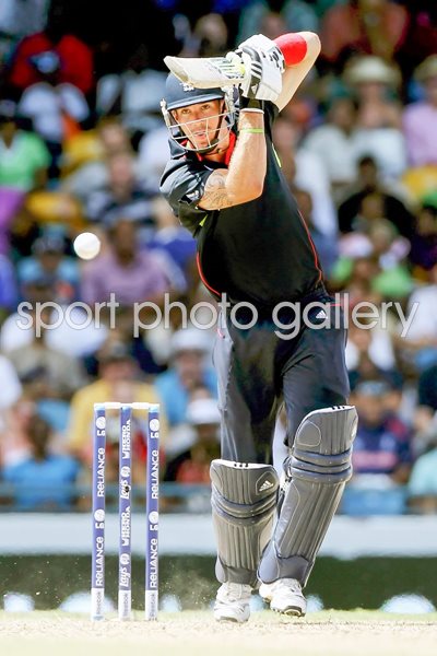 Kevin Pietersen drives England forward 