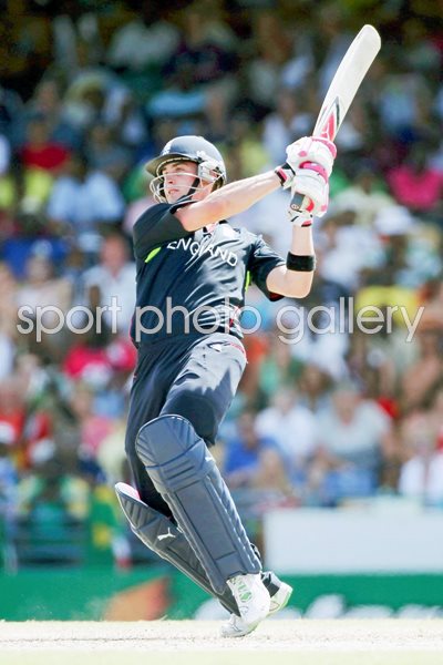 Craig Kieswetter action v South Africa -  T20 World Cup