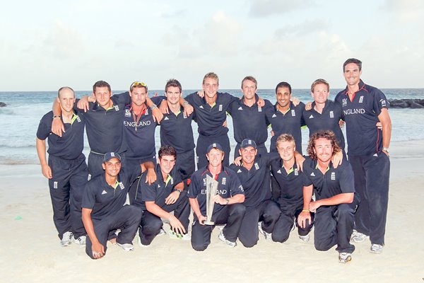 The England cricket team group shot with the trophy 