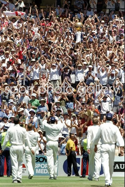 England team applaud the Barmy Army 