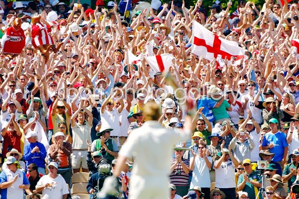 Paul Collingwood & Barmy Army - Ashes 2006