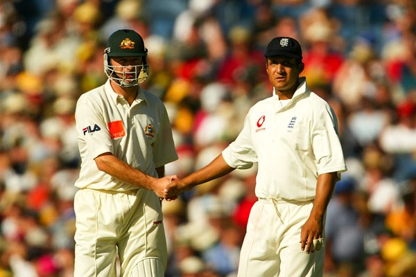 Steve Waugh shakes hands with Mark Butcher