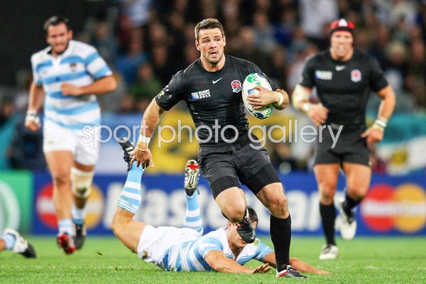 Ben Foden breaks v Argentina RWC 2011 