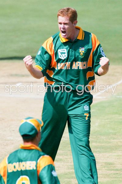Shaun Pollock celebrates 