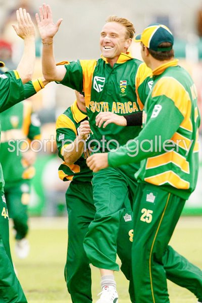 Allan Donald celebrates
