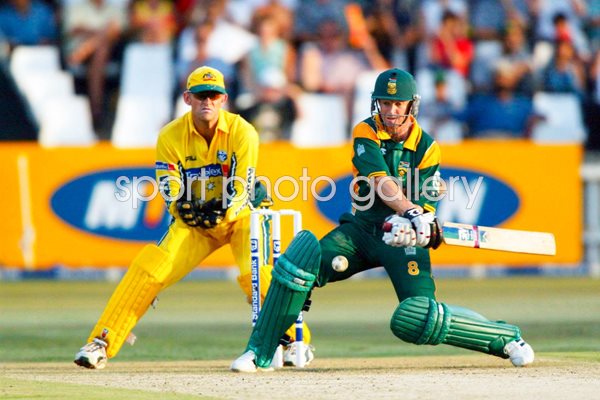 Jonty Rhodes reverse pull off Shane Warne