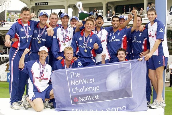 England celebrate beating Pakistan