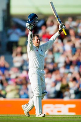 Marcus Trescothick celebrates